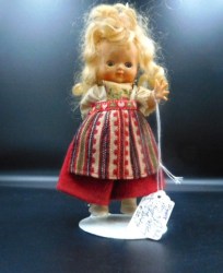 pedigree blonde red